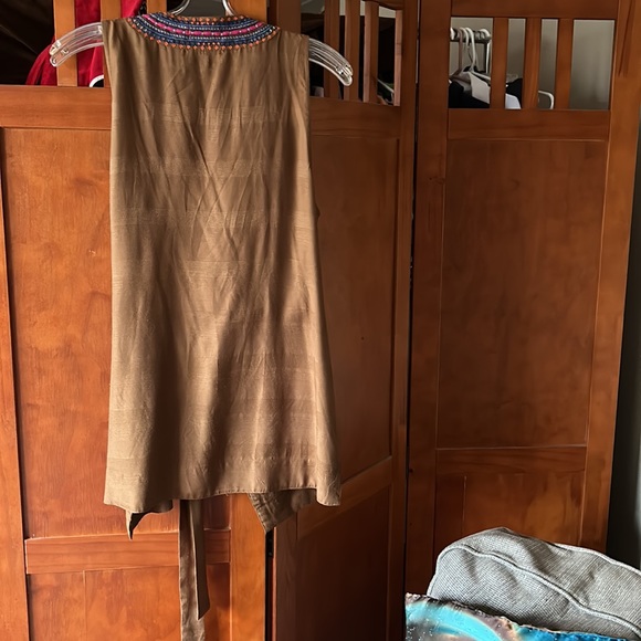 Anthropologie Maeve Bohemian Embroidery Trimmed Wrap Sleeveless Top - Picture 2 of 8